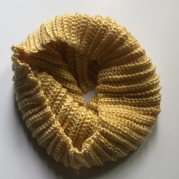 NEW! Unisex Crochet cowl with rib knit look - Picture 2 of 4